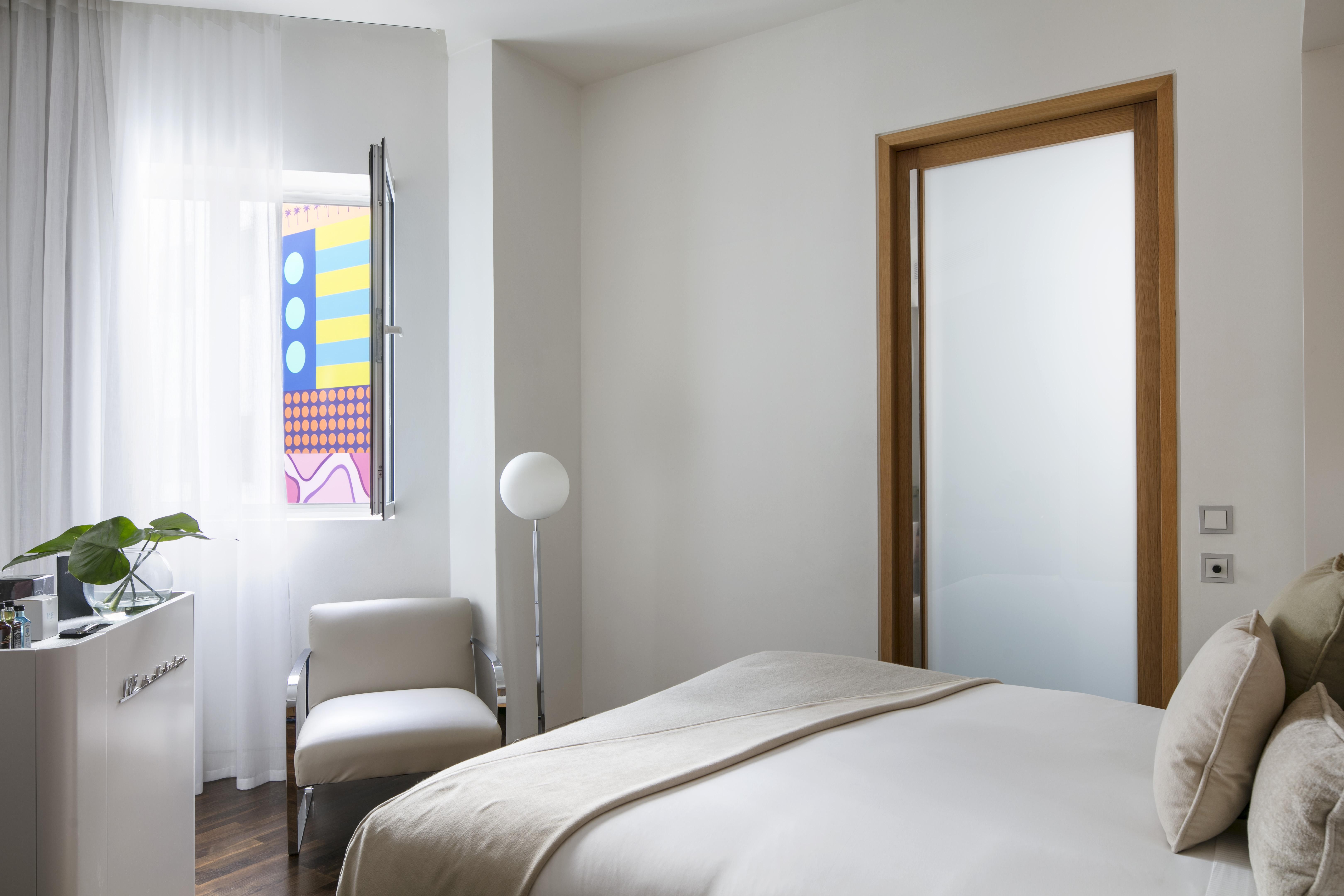 Отель Me Madrid Reina Victoria By Melia Экстерьер фото