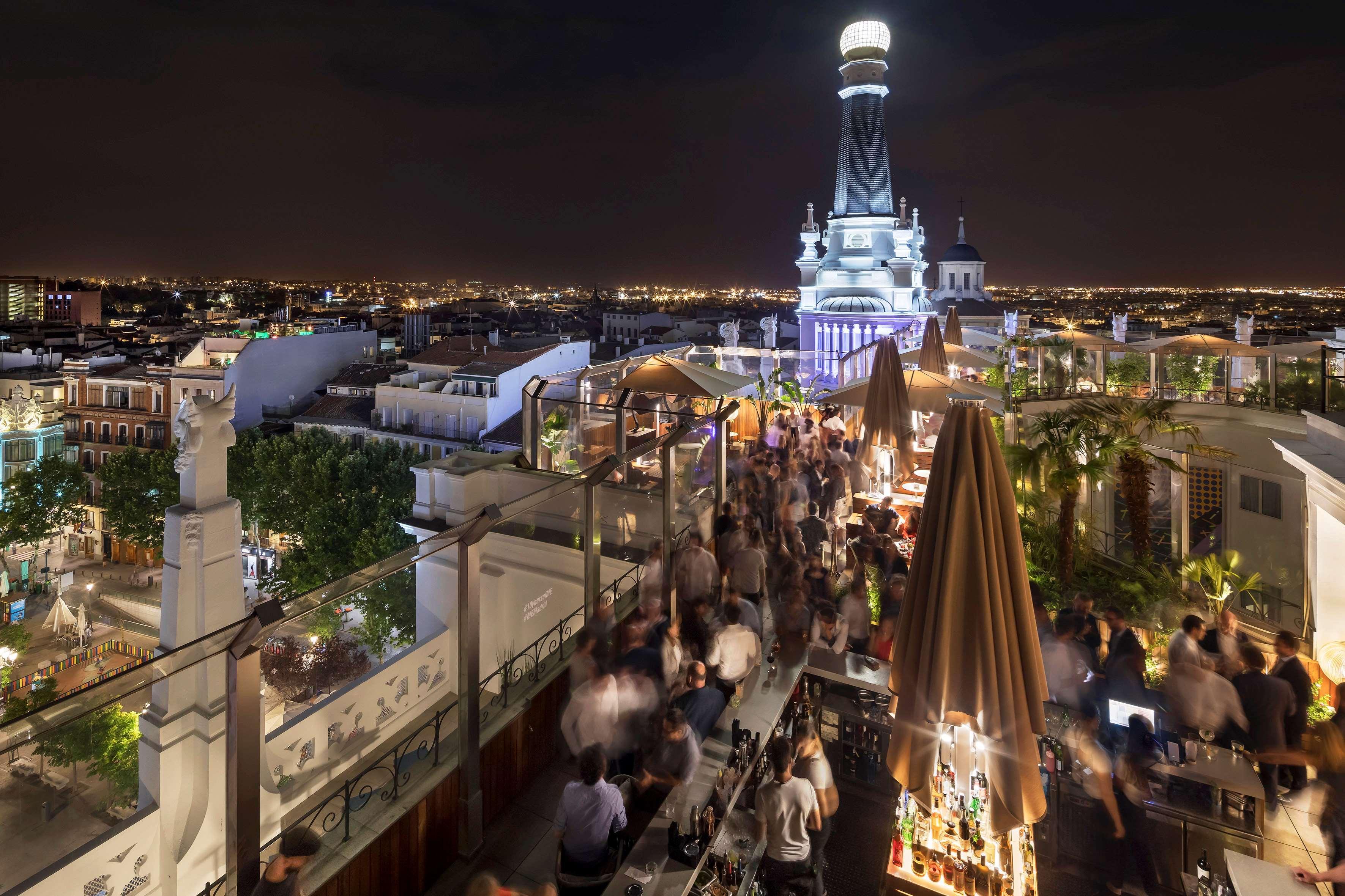 Отель Me Madrid Reina Victoria By Melia Экстерьер фото